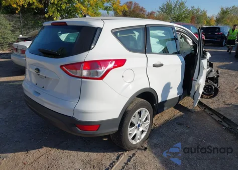 2016 Ford Escape S z USA, uszkodzony, nr VIN 1FMCU0F79GUC48963
